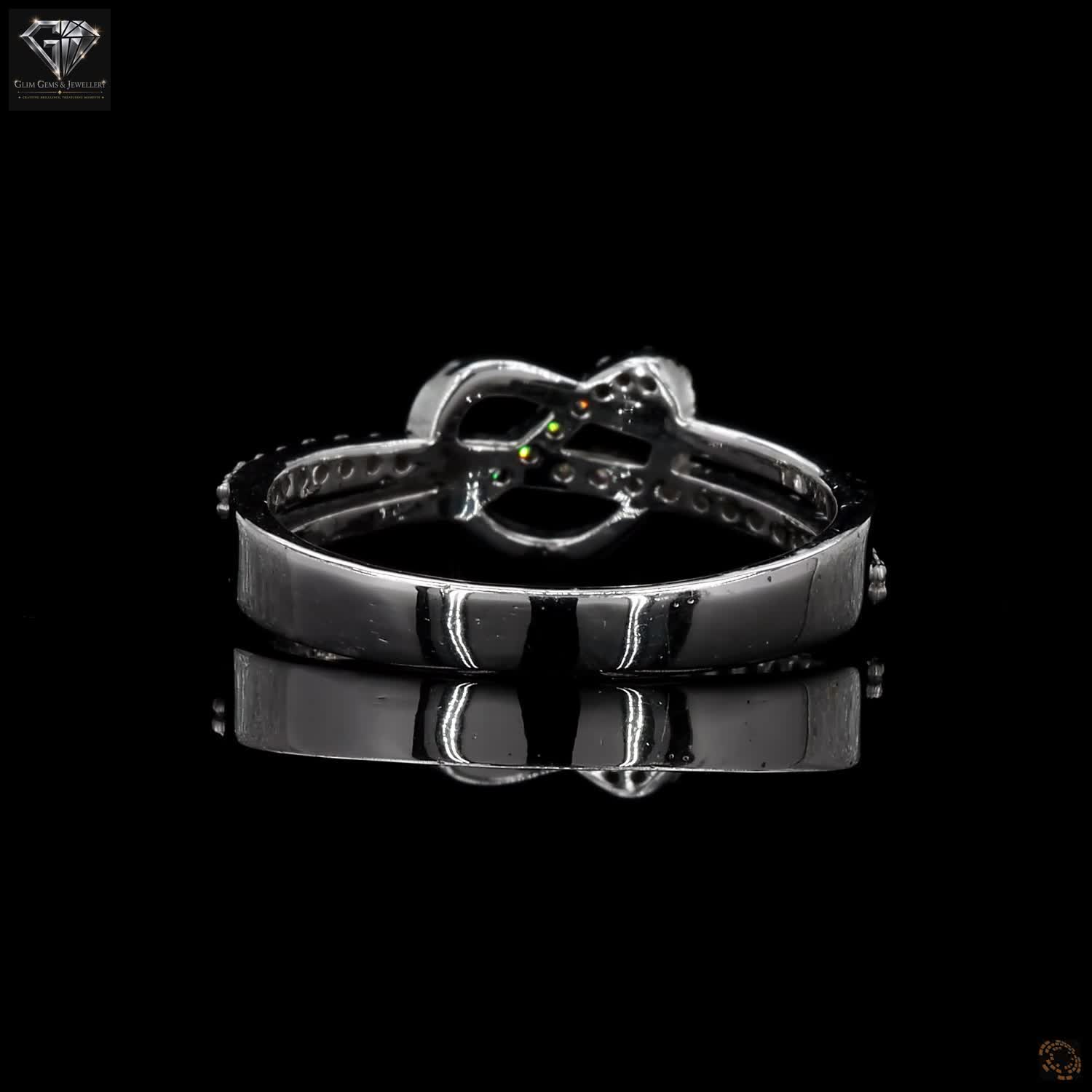 Elegant Interlocking Diamond Ring