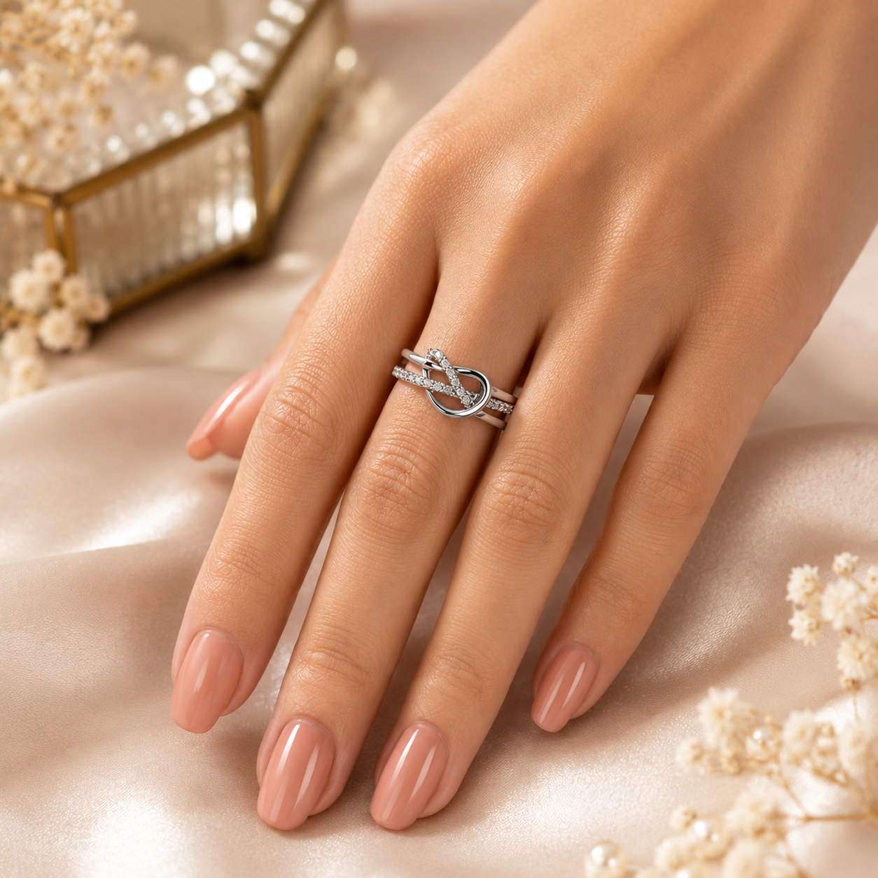 Elegant Interlocking Diamond Ring