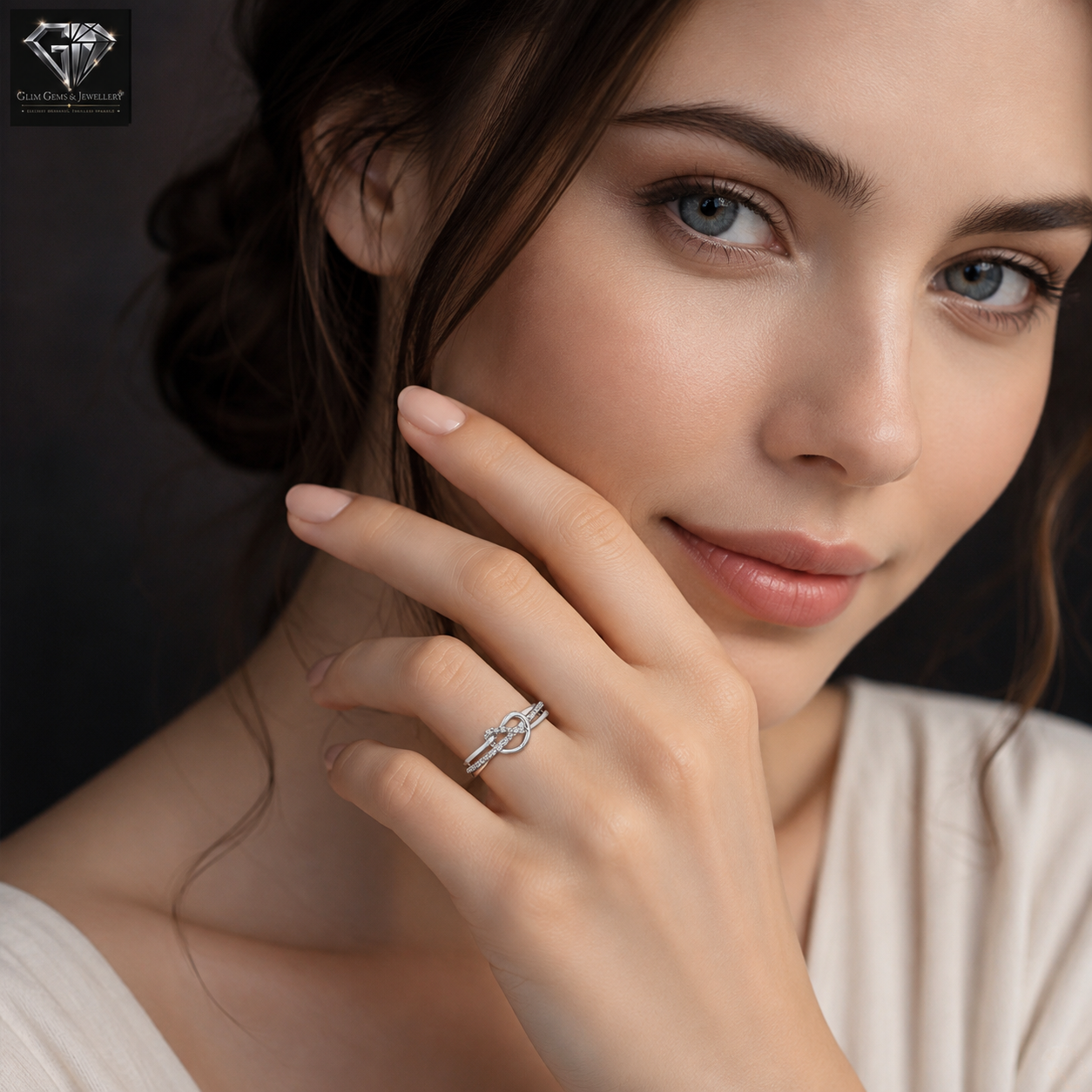 Elegant Interlocking Diamond Ring